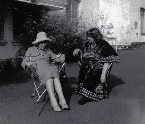 Jean_Rhys with_Mollie_Stoner,Velthams,1970s